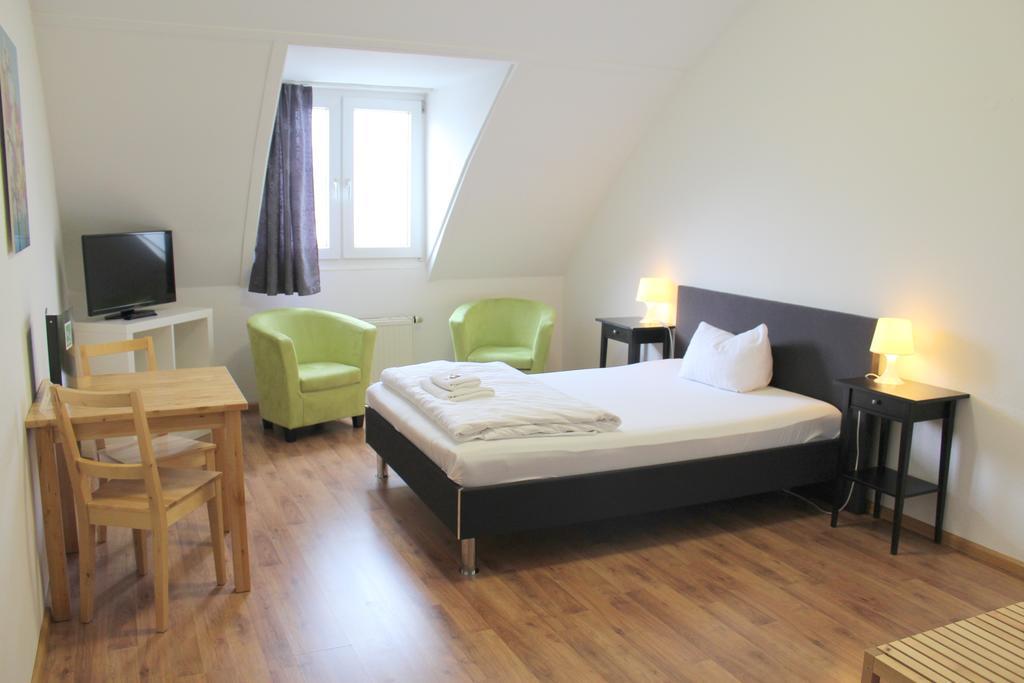 Stayinn Hostel Und Gaestehaus Freiburg im Breisgau Szoba fotó